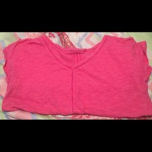 Short sleeve v-neck shirt